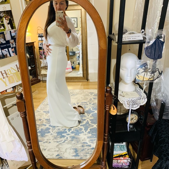 Simple wedding dress - Picture 7 of 9